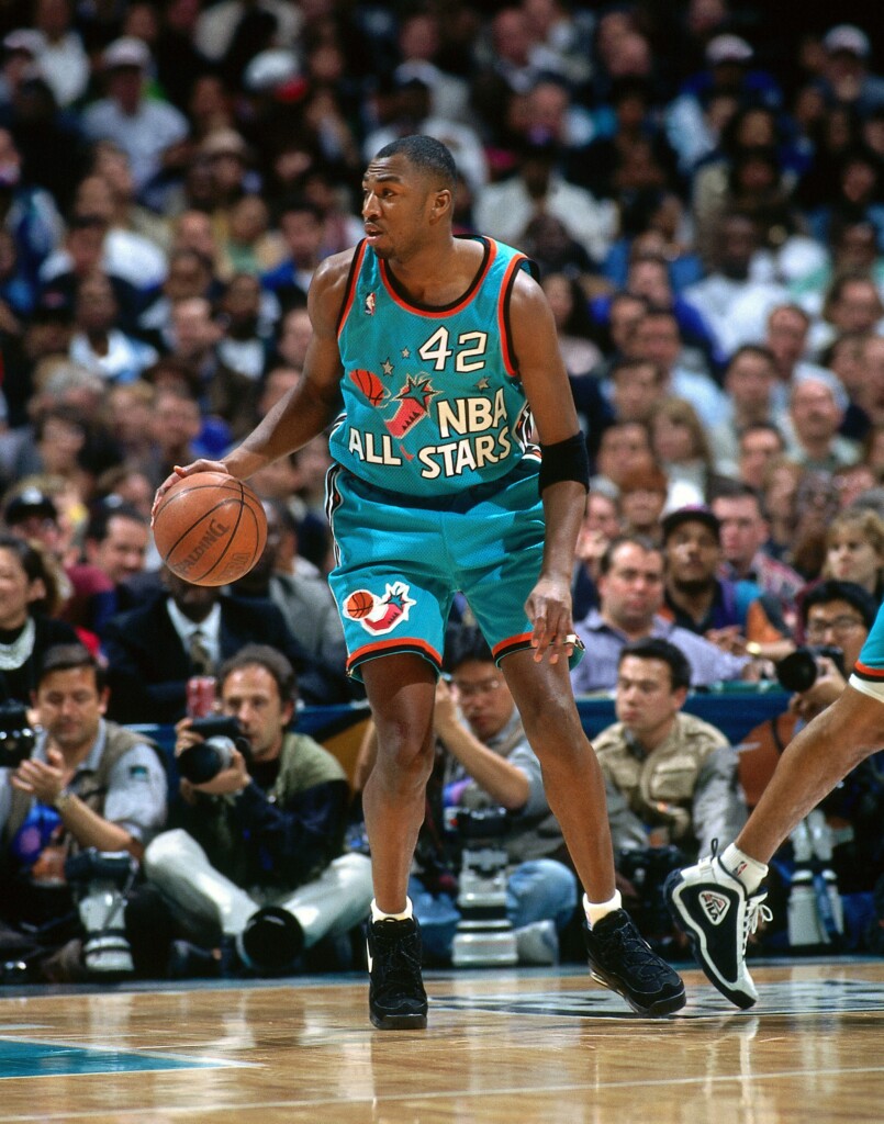 How Vin Baker Went From NBA Player To Starbucks Apron And Still Recovered  After Losing Millions